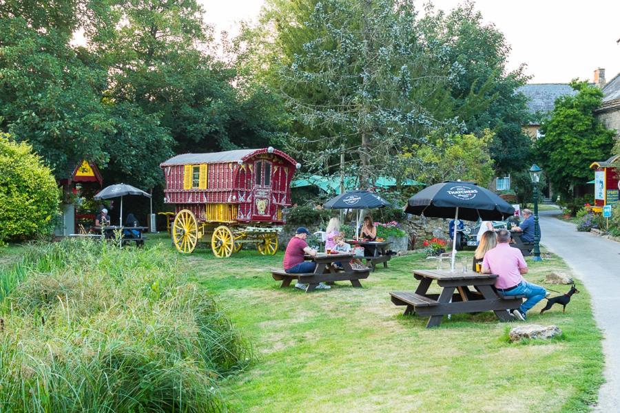 Haselbury Mill Hotel Крюкърн Екстериор снимка
