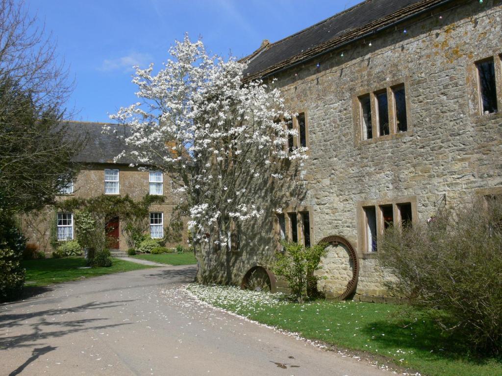 Haselbury Mill Hotel Крюкърн Екстериор снимка